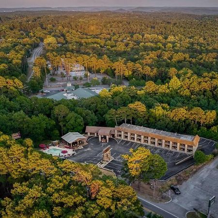 Stonegate Lodge King Bed Wifi Roku Tv Salt Water Pool Room #203 Eureka Springs Exteriér fotografie